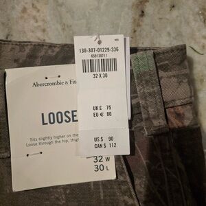 Abercrombie & Fitch Camouflage Loose Fit Pants